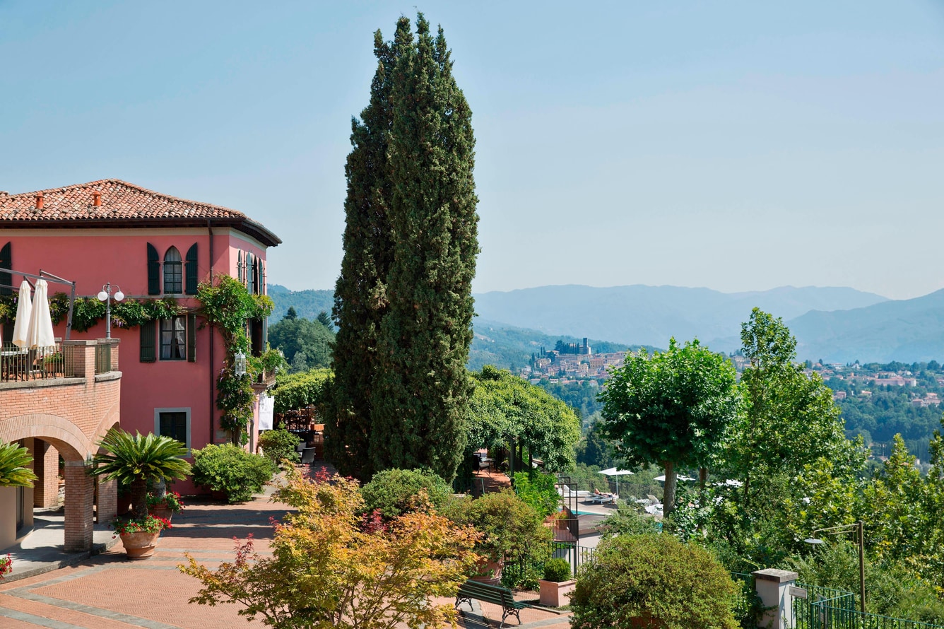 Experience Luxury At The Renaissance Hotel In Tuscany, Italy